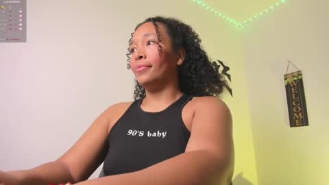 Snapshot of desty_y chatting on November 2025 10:38:02 AM desty_y online show from November 2025 10:38:02 AM