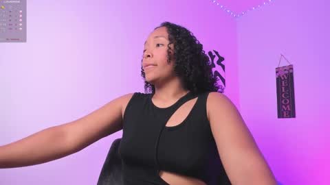 Snapshot of desty_y chatting on November 2025 05:44:01 PM desty_y online show from November 2025 05:44:01 PM