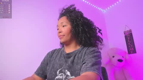 Snapshot of desty_y chatting on November 2025 03:09:02 AM desty_y online show from November 2025 03:09:02 AM