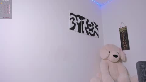 Snapshot of desty_y chatting on December 2025 01:57:02 AM desty_y online show from December 2025 01:57:02 AM