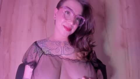 Snapshot of deva_blue chatting on September 2025 04:23:02 AM Deva Blue online show from September 2025 04:23:02 AM