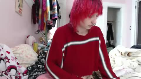 Snapshot of devilg1rl chatting on April 2026 06:47:01 PM poutyangel online show from April 2026 06:47:01 PM