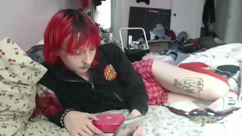 Snapshot of devilg1rl chatting on May 2026 09:52:02 PM poutyangel online show from May 2026 09:52:02 PM
