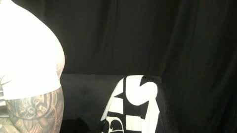 Snapshot of devilwithtats chatting on April 2026 09:51:02 AM Lucian online show from April 2026 09:51:02 AM