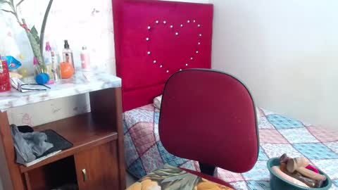 Snapshot of devorasexy2 chatting on October 2025 09:01:01 PM Devora.. online show from October 2025 09:01:01 PM