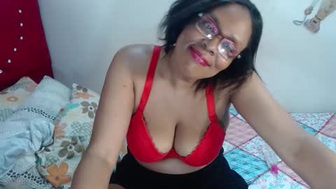 Snapshot of devorasexy2 chatting on November 2025 09:48:02 PM Devora.. online show from November 2025 09:48:02 PM