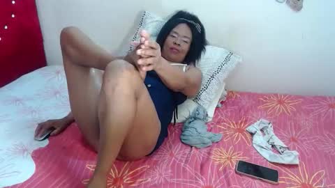 Snapshot of devorasexy2 chatting on November 2025 11:08:02 PM Devora.. online show from November 2025 11:08:02 PM