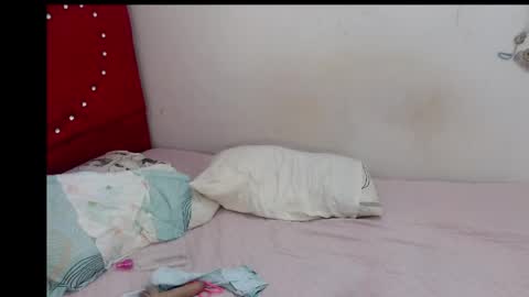 Snapshot of devorasexy2 chatting on May 2026 02:10:01 PM Devora.. online show from May 2026 02:10:01 PM
