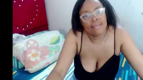 Snapshot of devorasexy2 chatting on June 2026 11:21:01 AM Devora.. online show from June 2026 11:21:01 AM