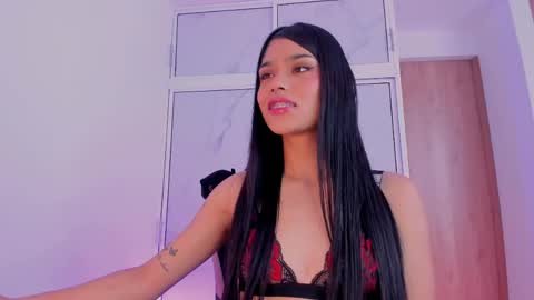 Snapshot of devours_fire chatting on May 2026 07:22:01 PM Sara 3 online show from May 2026 07:22:01 PM
