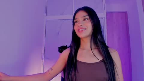 Snapshot of devours_fire chatting on May 2026 09:54:01 PM Sara 3 online show from May 2026 09:54:01 PM