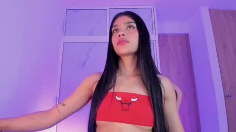 Snapshot of devours_fire chatting on June 2026 07:59:01 PM Sara 3 online show from June 2026 07:59:01 PM