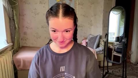 Snapshot of devpip chatting on November 2025 09:09:01 AM Pippi online show from November 2025 09:09:01 AM