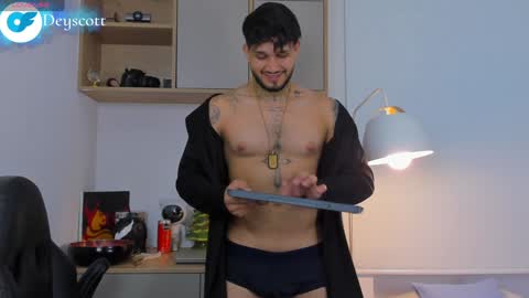 JULIAN online show from January 2025 11:18:01 PM