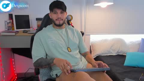 JULIAN online show from January 2025 06:02:01 PM