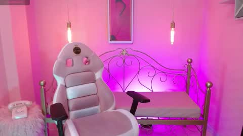 Snapshot of dhalton_x chatting on February 2026 04:05:02 AM Dhalton online show from February 2026 04:05:02 AM