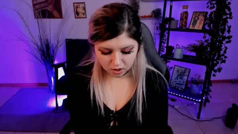 Dia online show from February 2025 06:43:02 PM