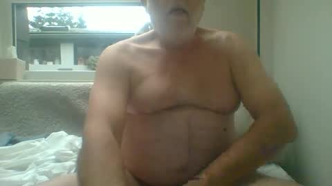 Snapshot of dial76 chatting on December 2024 08:34:02 AM dial76 online show from December 2024 08:34:02 AM