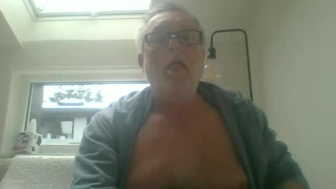 Snapshot of dial76 chatting on February 2025 09:16:01 AM dial76 online show from February 2025 09:16:01 AM