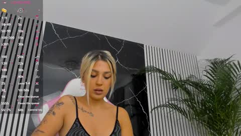 Thea online show from September 2025 07:15:02 PM