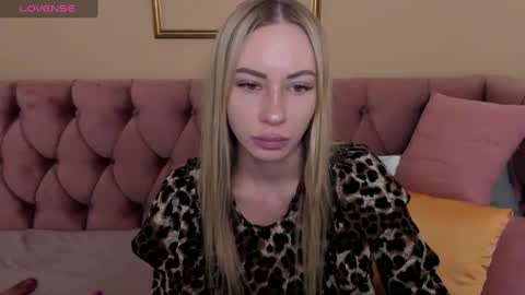 Snapshot of diana_garrett chatting on February 2025 01:35:01 AM Diana  online show from February 2025 01:35:01 AM