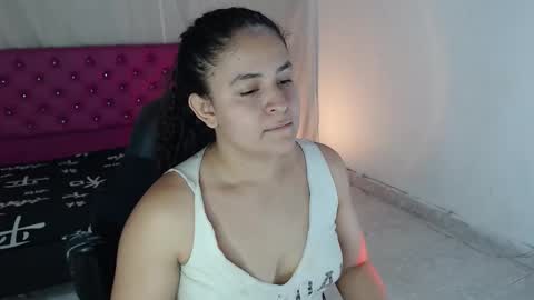 Snapshot of diana_muscle chatting on February 2026 01:45:04 AM diana online show from February 2026 01:45:04 AM