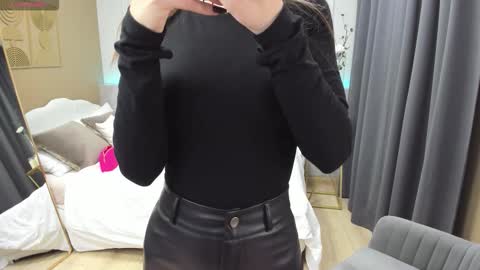 Diana online show from November 2025 05:35:01 AM