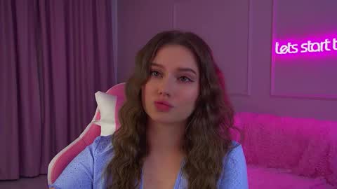 Diana online show from November 2025 07:02:02 PM