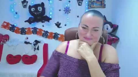 Diana online show from October 2025 05:35:02 PM