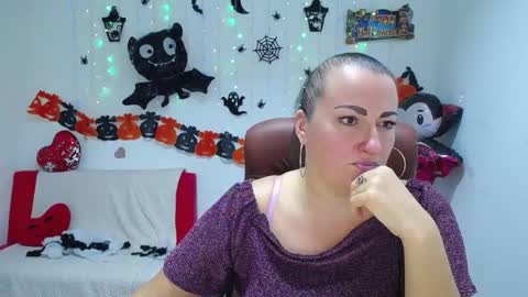 Diana online show from November 2025 06:21:01 PM