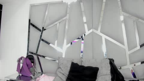 dianarous online show from February 2025 03:39:02 AM