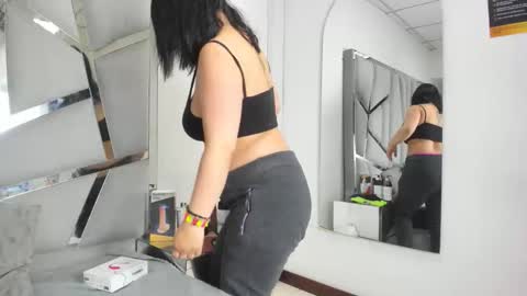 dianarous online show from October 2025 04:20:02 AM