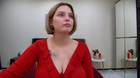 Snapshot of dianemills chatting on January 2025 10:11:02 PM Diane Mills online show from January 2025 10:11:02 PM