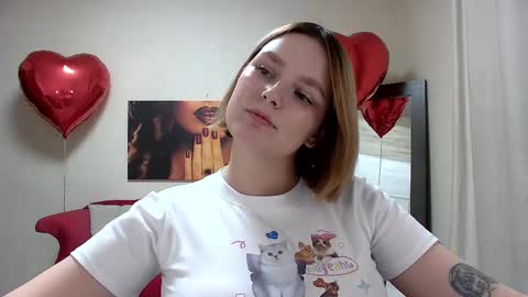 Snapshot of dianemills chatting on February 2025 07:41:01 PM Diane Mills online show from February 2025 07:41:01 PM