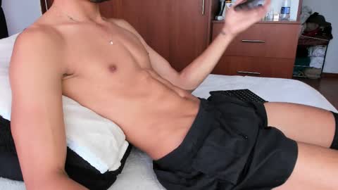 Diego lat online show from February 2025 06:19:02 PM