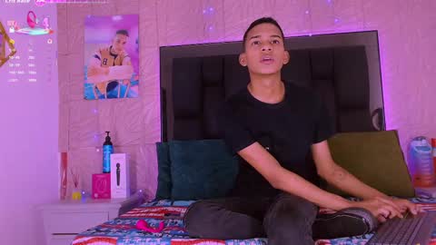 Dilan online show from September 2025 08:32:02 PM