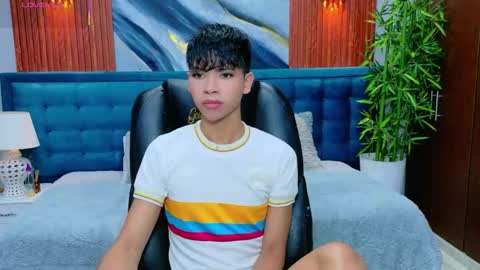 Snapshot of dilan_911 chatting on June 2026 07:17:02 PM DILAN online show from June 2026 07:17:02 PM