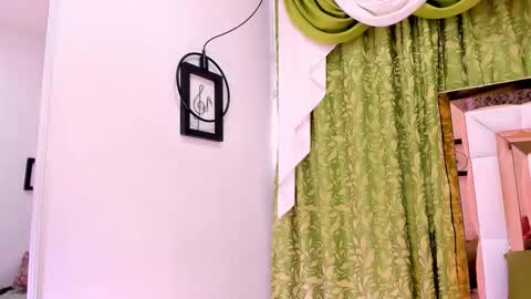 dilan_scootk_ online show from December 2025 11:26:02 AM