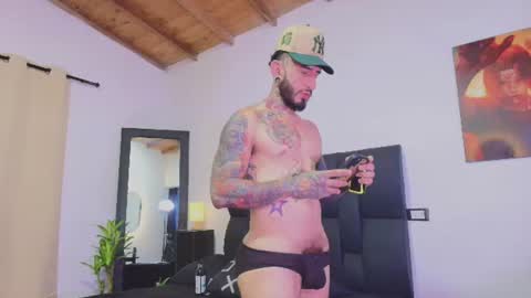 Snapshot of dilan_scootk_j chatting on June 2026 07:01:01 PM Dilan Scootk online show from June 2026 07:01:01 PM