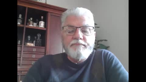 Snapshot of dilbert2024 chatting on December 2024 05:18:02 PM Dilbert online show from December 2024 05:18:02 PM