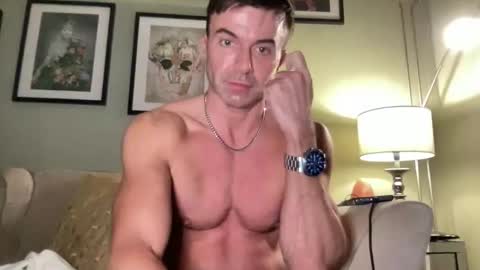 Dillon online show from October 2025 08:07:02 PM