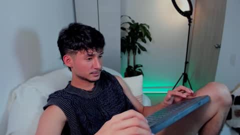 Snapshot of dimitri_targaryen chatting on January 2025 02:40:02 AM Fabian online show from January 2025 02:40:02 AM