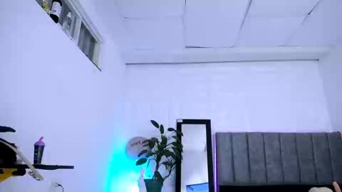 DINA online show from September 2025 12:02:02 AM