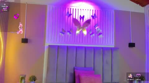 Cristal  online show from December 2025 03:23:01 AM