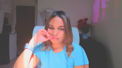 diosadeluniverso_ online show from December 2025 05:52:02 PM