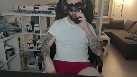 Snapshot of dirtybalws chatting on December 2024 10:06:01 PM Robert online show from December 2024 10:06:01 PM