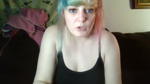 Crystal online show from January 2026 03:22:02 AM