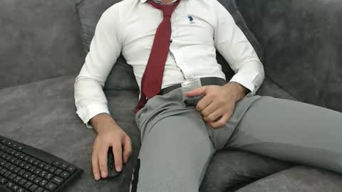 dirtyybooyy77 online show from October 2025 12:15:01 PM