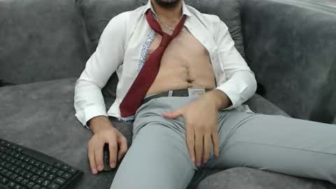 dirtyybooyy77 online show from October 2025 11:05:01 PM