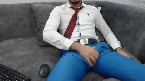 dirtyybooyy77 online show from November 2025 11:03:01 PM